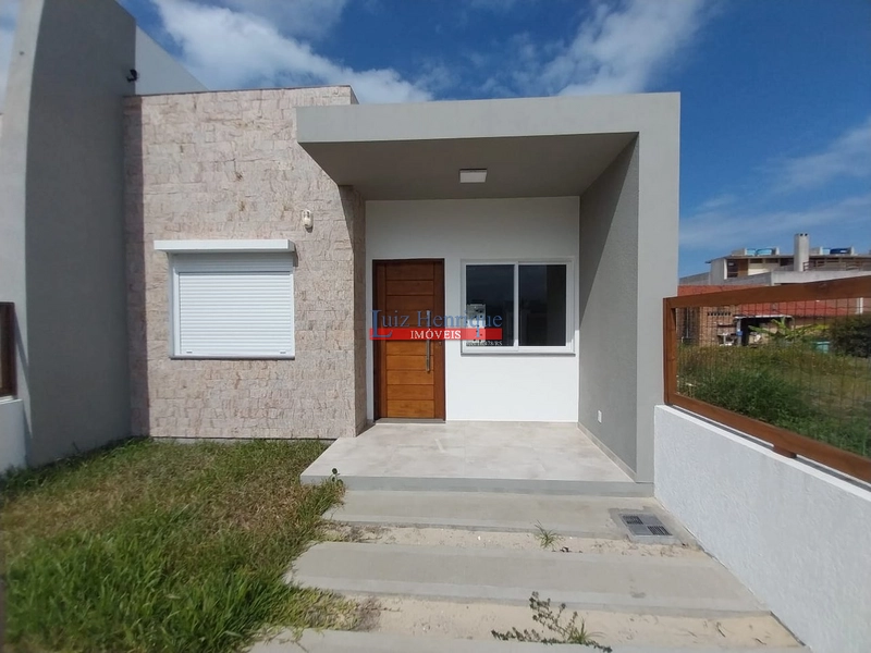 Linda casa novíssima.: 1ª foto da galeria de imagens do imóvel