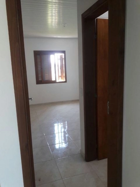 Casa geminada em região de moradores.: 6ª foto da galeria de imagens do imóvel