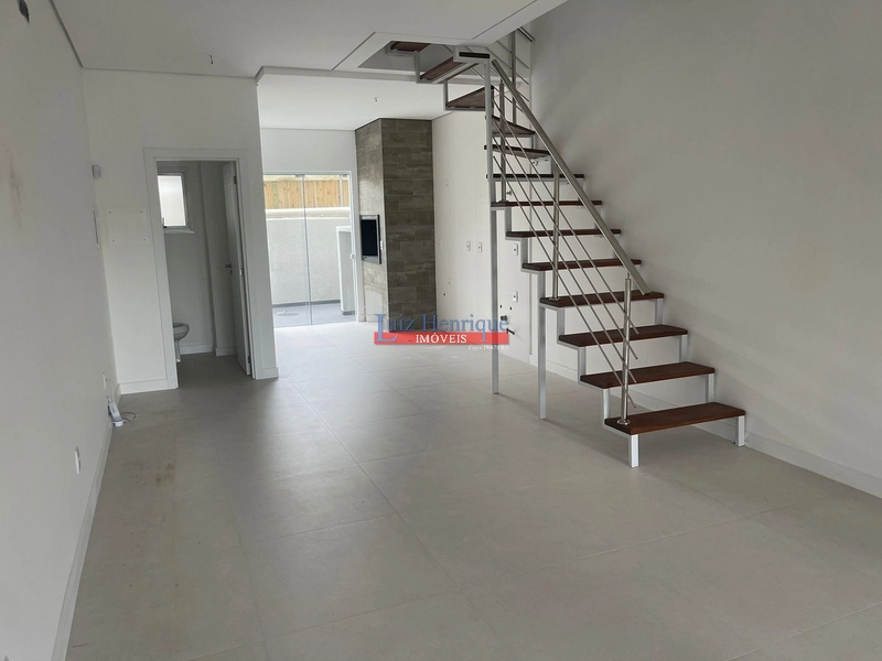 Bem pertinho do mar e nunca habitado.: 2ª foto da galeria de imagens do imóvel