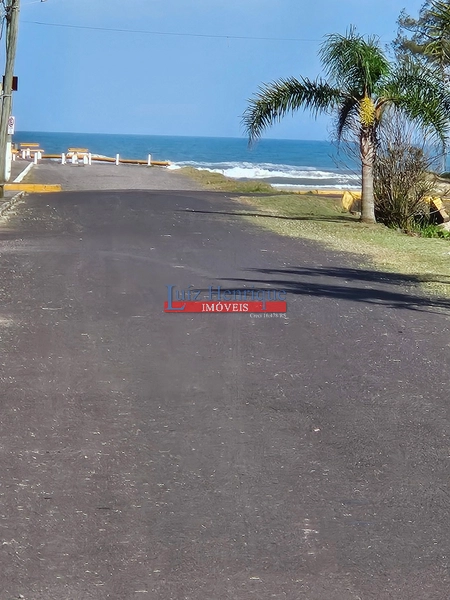 Térreo e pertinho do mar: 1ª foto da galeria de imagens do imóvel