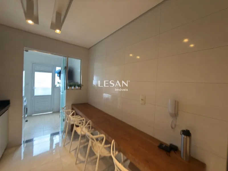 Apartamento 03 domitórios PORTEIRA FECHADA no Canto do Forte, Praia Grande: 4ª foto da galeria de imagens do imóvel