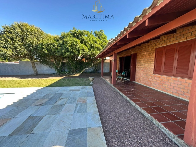 Casa com piscina e lareira junto a plataforma de pesca: 1ª foto da galeria de imagens do imóvel