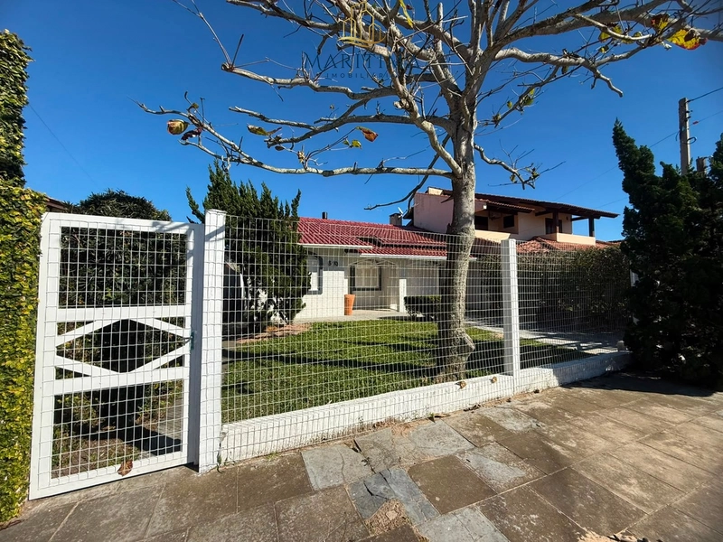 Casa com 02 dormitórios e anexo, no Centro de Imbé!!: 1ª foto da galeria de imagens do imóvel