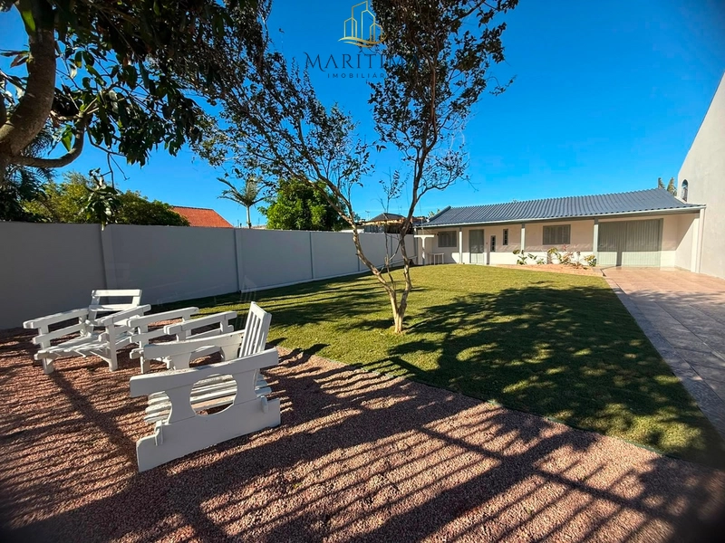 Casa com 04 dormitórios e pátio amplo, em bairro de moradores fixos!: 2ª foto da galeria de imagens do imóvel
