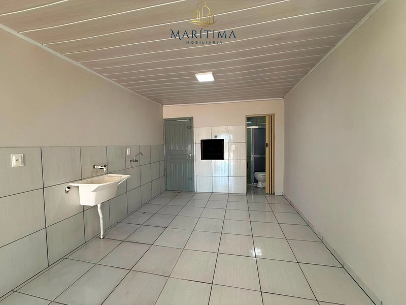 Casa com 04 dormitórios e pátio amplo, em bairro de moradores fixos!: 8ª foto da galeria de imagens do imóvel