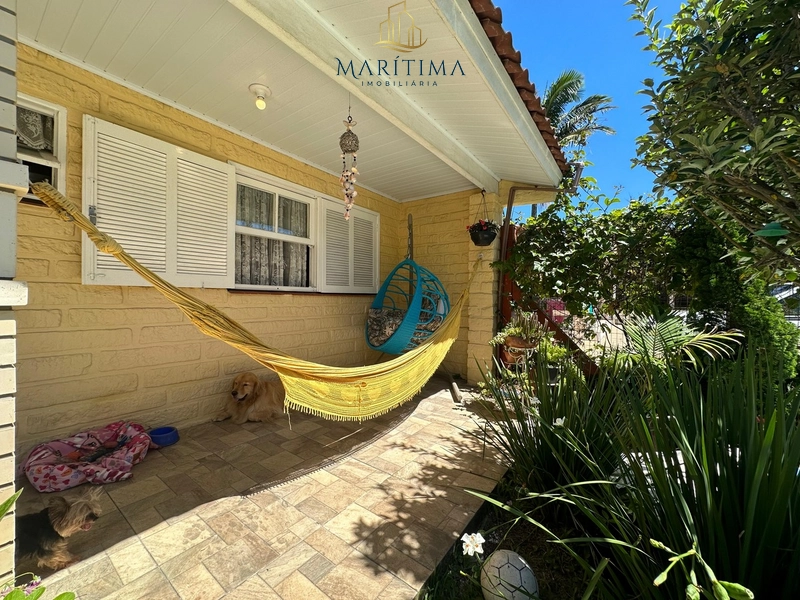 Casa à Venda: Localização Central com Jardim e Piscina!: 6ª foto da galeria de imagens do imóvel
