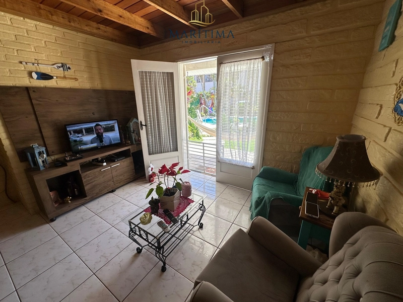 Casa à Venda: Localização Central com Jardim e Piscina!: 8ª foto da galeria de imagens do imóvel