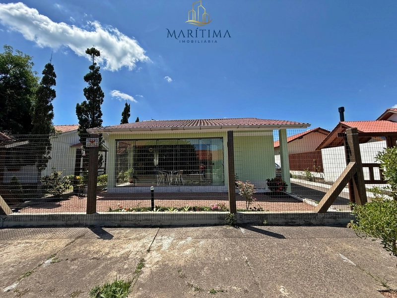 Casa a venda no Centro de Tramandaí, próxima ao mar: 3ª foto da galeria de imagens do imóvel