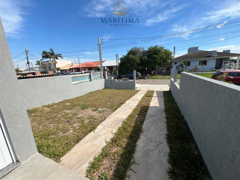 Casa geminada com 02 dormitórios, no Centro de Imbé!: 1ª foto da galeria de imagens do imóvel