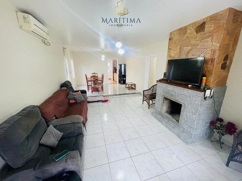 Casa ampla entre centro e o mar!: 2ª foto da galeria de imagens do imóvel