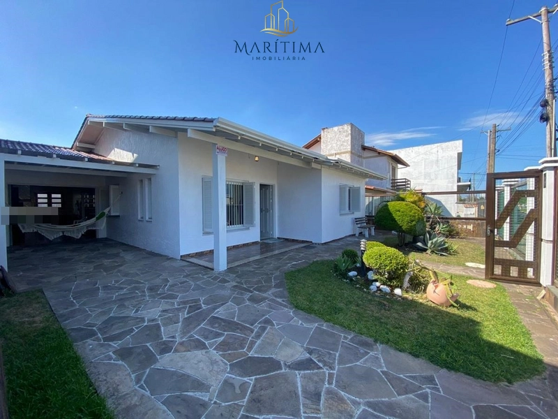Linda casa com piscina!: 2ª foto da galeria de imagens do imóvel