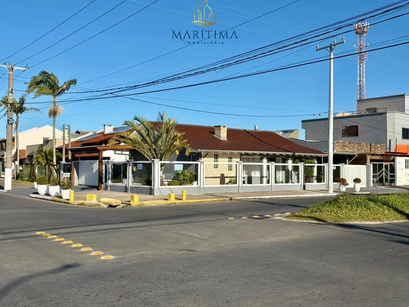 Casa mobiliada com 03 dormitórios, no Centro de Tramandaí!: 1ª foto da galeria de imagens do imóvel