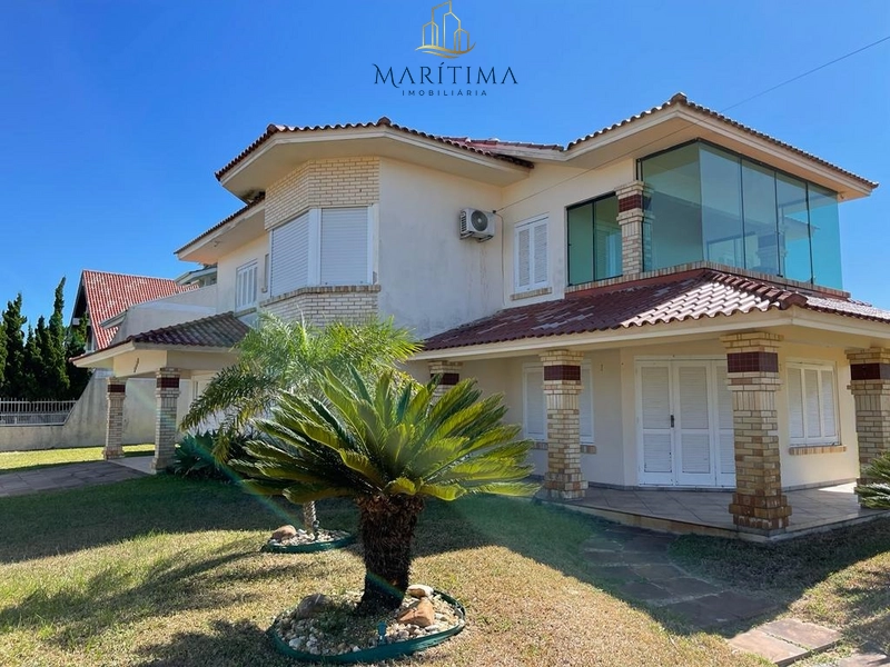 Excelente casa em zona nobre de Tramandaí!!!: 2ª foto da galeria de imagens do imóvel