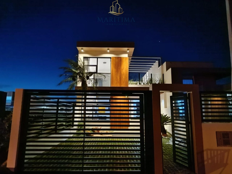 Casa no Centro de Imbé, com 3 quartos e terraço com Jacuzzi!: 1ª foto da galeria de imagens do imóvel