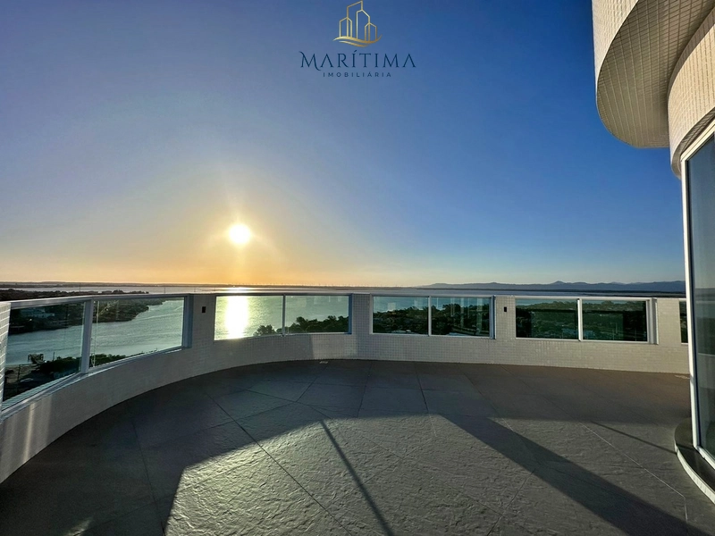 Cobertura duplex com 4 suítes, piscina privada e uma vista de cinema!: 25ª foto da galeria de imagens do imóvel