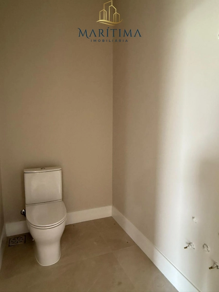 Sobrado à beira do lago – 5 suítes – Condomínio no litoral!: 23ª foto da galeria de imagens do imóvel