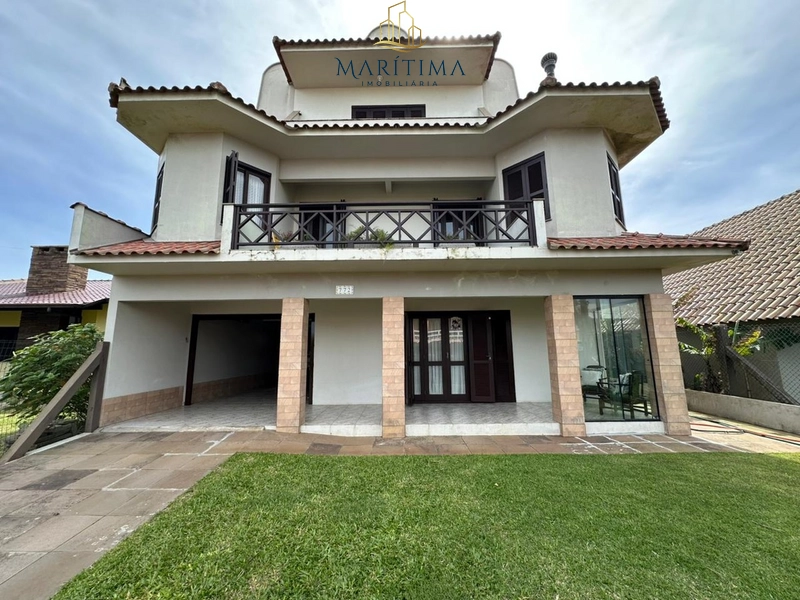 Casa ampla com 5 dormitórios, localizada na Zona Nova de Tramandaí!: 1ª foto da galeria de imagens do imóvel