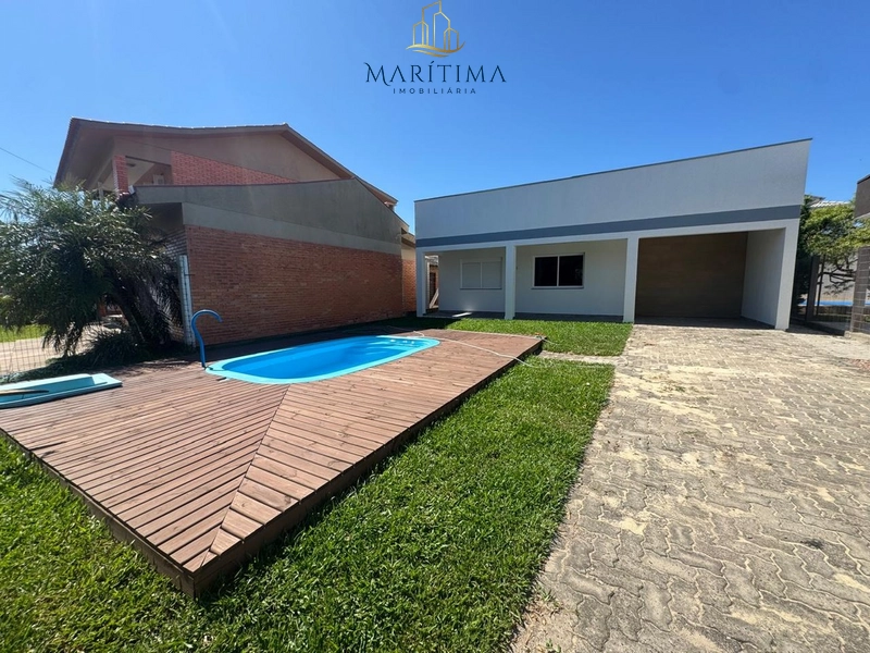 Casa mobiliada com 03 dormitórios e piscina, em Tramandaí!: 1ª foto da galeria de imagens do imóvel