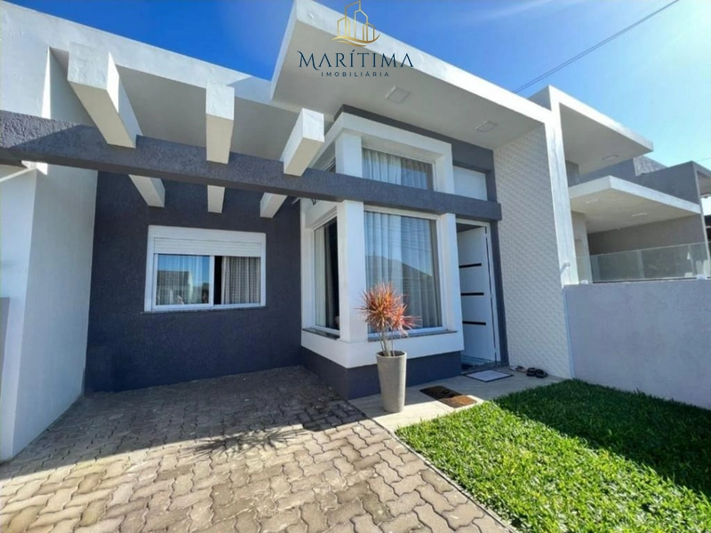 Casa geminada com 02 dormitórios e piscina!: 1ª foto da galeria de imagens do imóvel