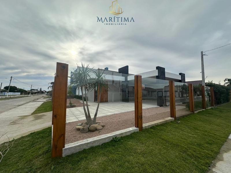 Casa térrea mobiliada a venda na praia de Imbé, Centro!: 1ª foto da galeria de imagens do imóvel