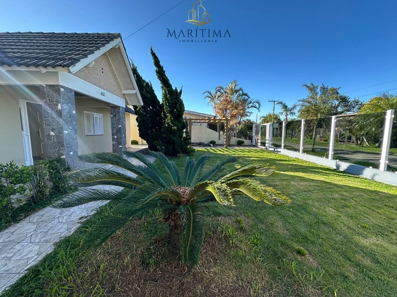 Casa com 04 dormitórios, piscina aquecida e anexo, em Imbé!!!: 3ª foto da galeria de imagens do imóvel