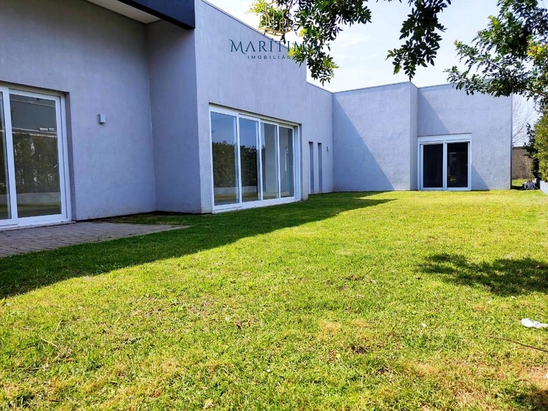 Casa com 4 suítes, no condomínio Dubai!: 5ª foto da galeria de imagens do imóvel