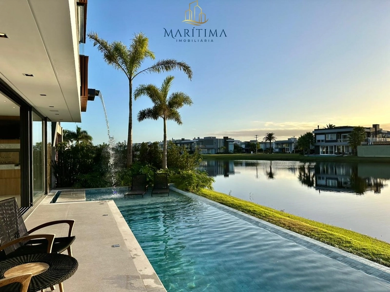 Mansão de 5 suites - beira lago: 2ª foto da galeria de imagens do imóvel