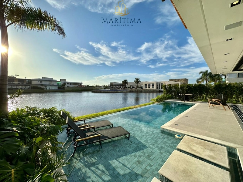 Mansão de 5 suites - beira lago: 4ª foto da galeria de imagens do imóvel