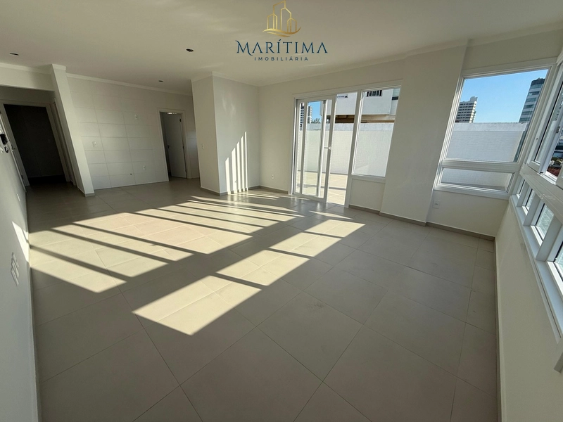 Apartamento com 03 suítes, vista para o rio e terraço amplo!: 2ª foto da galeria de imagens do imóvel