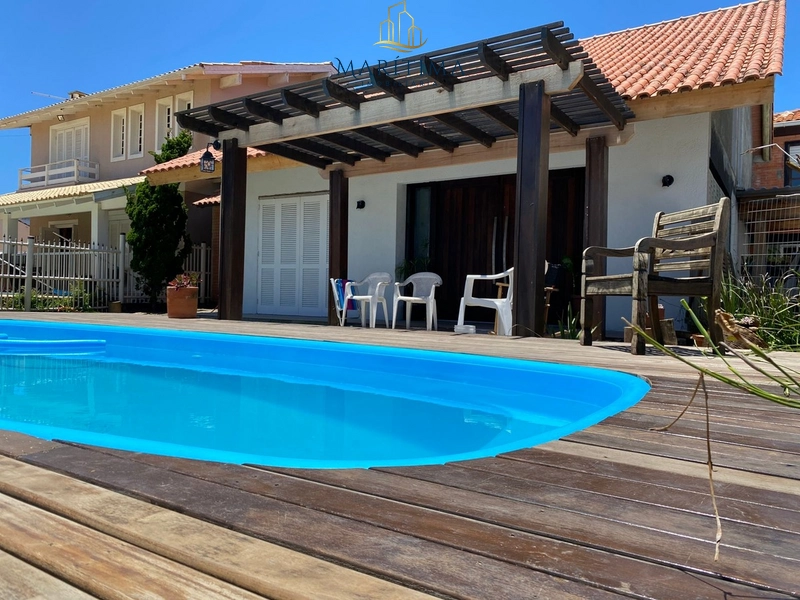 Casa ampla a 03 quadras do Mar, em Tramandaí!: 2ª foto da galeria de imagens do imóvel