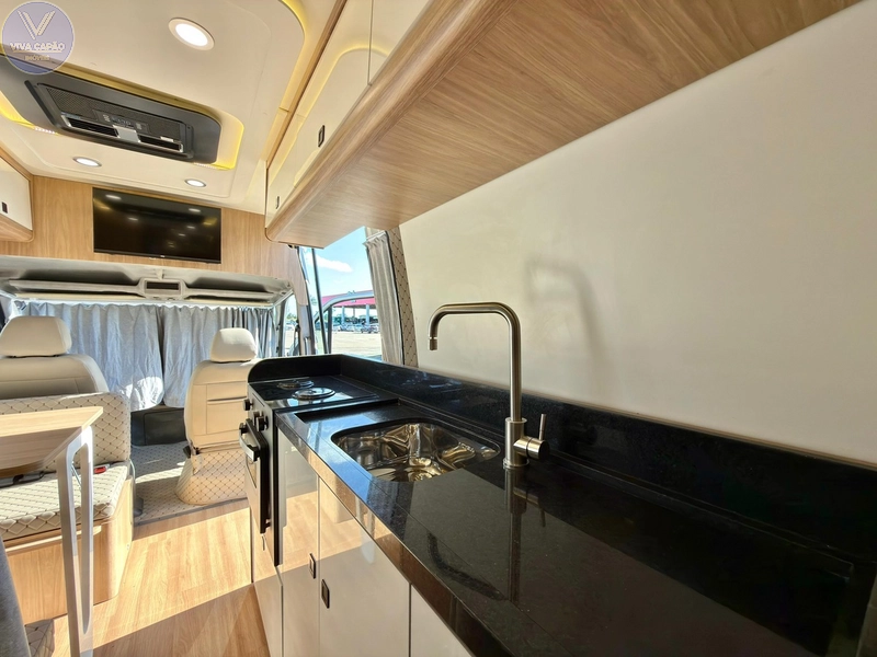 MOTOR-CASA/MICROONIBUS IVECO, IMPECÁVEL: 8ª foto da galeria de imagens do imóvel