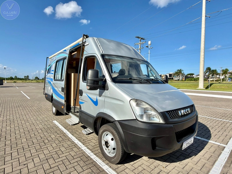 MOTOR-CASA/MICROONIBUS IVECO, IMPECÁVEL: 3ª foto da galeria de imagens do imóvel