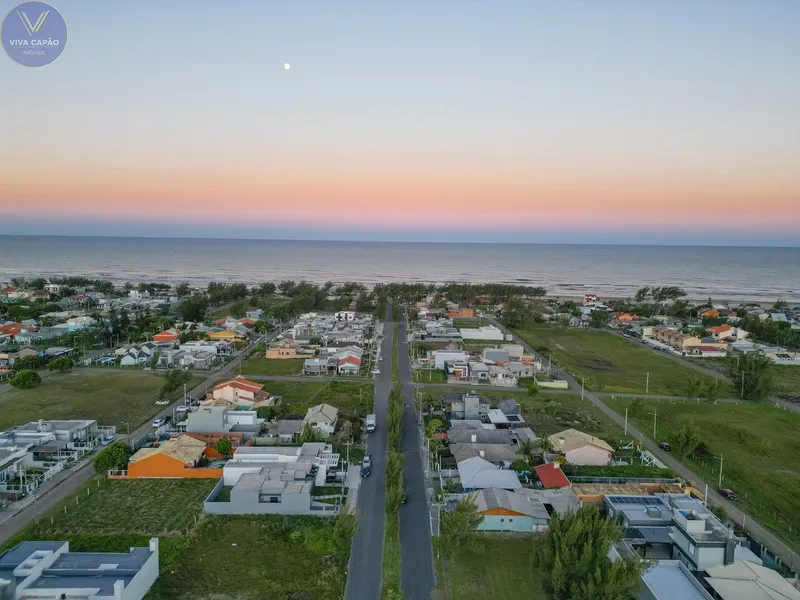 CASA A POUCAS QUADRAS DO MAR NO BAIRRO GUARANI EM CAPÃO!: 35ª foto da galeria de imagens do imóvel