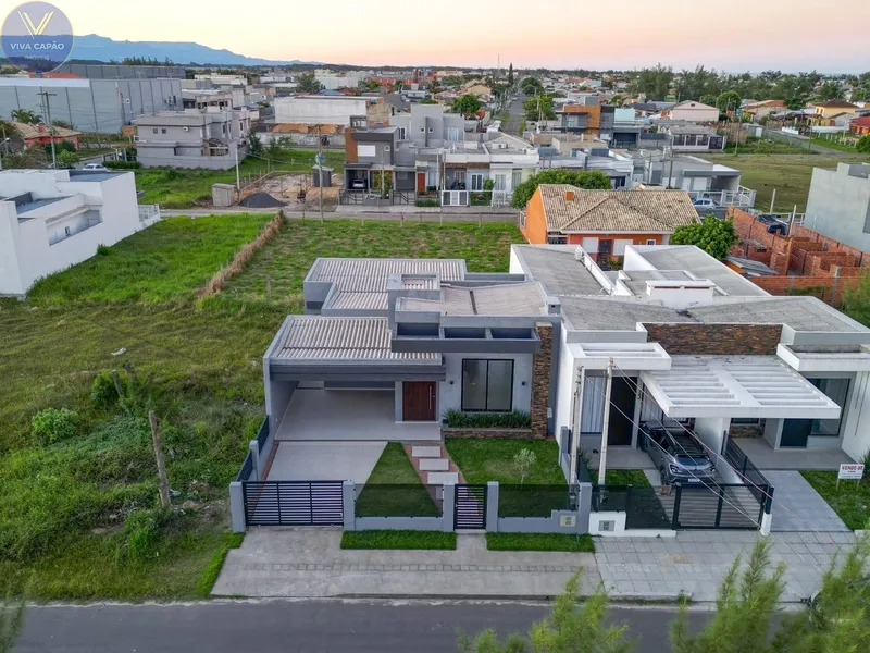 CASA A POUCAS QUADRAS DO MAR NO BAIRRO GUARANI EM CAPÃO!: 51ª foto da galeria de imagens do imóvel