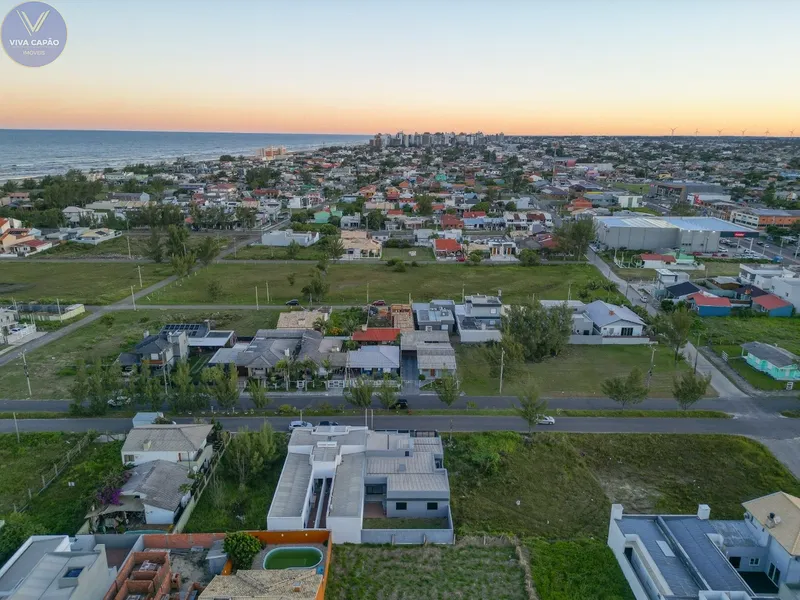 CASA A POUCAS QUADRAS DO MAR NO BAIRRO GUARANI EM CAPÃO!: 16ª foto da galeria de imagens do imóvel