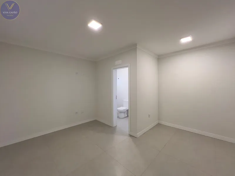 CASA A POUCAS QUADRAS DO MAR NO BAIRRO GUARANI EM CAPÃO!: 49ª foto da galeria de imagens do imóvel