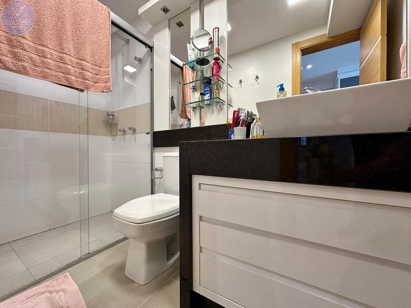 RARIDADE NO MERCADO À VENDA APARTAMENTO COM AMPLA SACADA FRETE MAR: 17ª foto da galeria de imagens do imóvel
