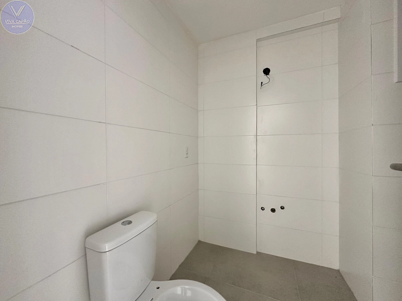 APARTAMENTO AMPLO COM SACADA DE FRENTE, JUNTO AO MAR: 5ª foto da galeria de imagens do imóvel
