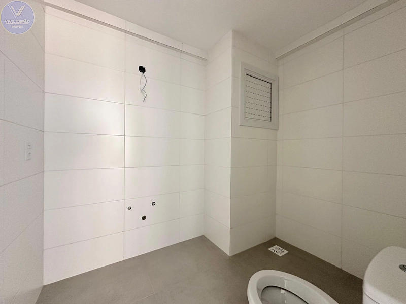 APARTAMENTO AMPLO COM SACADA DE FRENTE, JUNTO AO MAR: 17ª foto da galeria de imagens do imóvel
