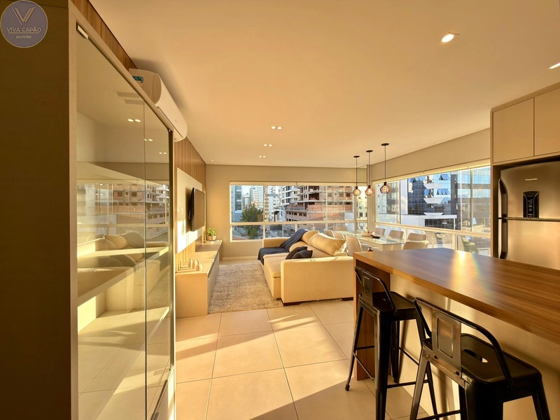 APARTAMENTO FRENTE AVENIDA E VISTA MAR: 2ª foto da galeria de imagens do imóvel