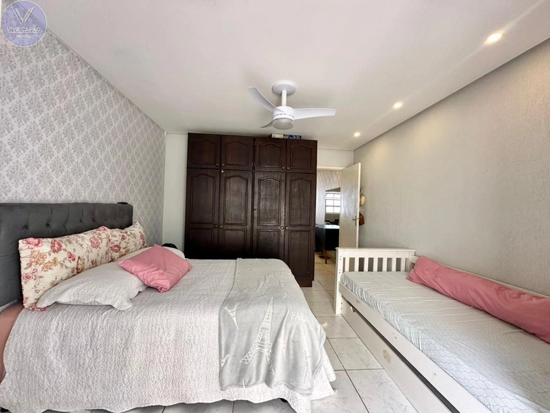 APARTAMENTO DE 1 DORMITÓRIO - EDIFÍCIO A UMA QUADRA  DO MAR: 3ª foto da galeria de imagens do imóvel