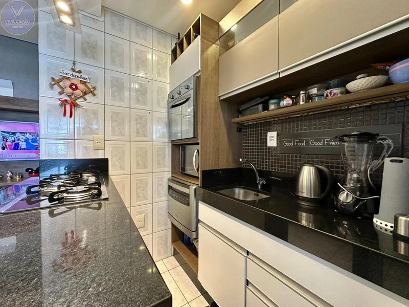 APARTAMENTO DE 1 DORMITÓRIO - EDIFÍCIO A UMA QUADRA  DO MAR: 1ª foto da galeria de imagens do imóvel
