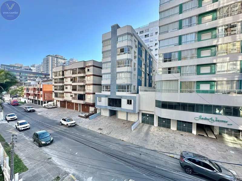 APARTAMENTO COM SACADÃO E DECORADO NO CENTRO: 4ª foto da galeria de imagens do imóvel