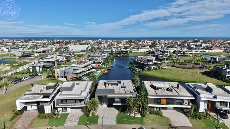 CONDOMÍNIO SENSE - MANSÃO COM VISTA FANTÁSTICA PARA O LAGO: 8ª foto da galeria de imagens do imóvel