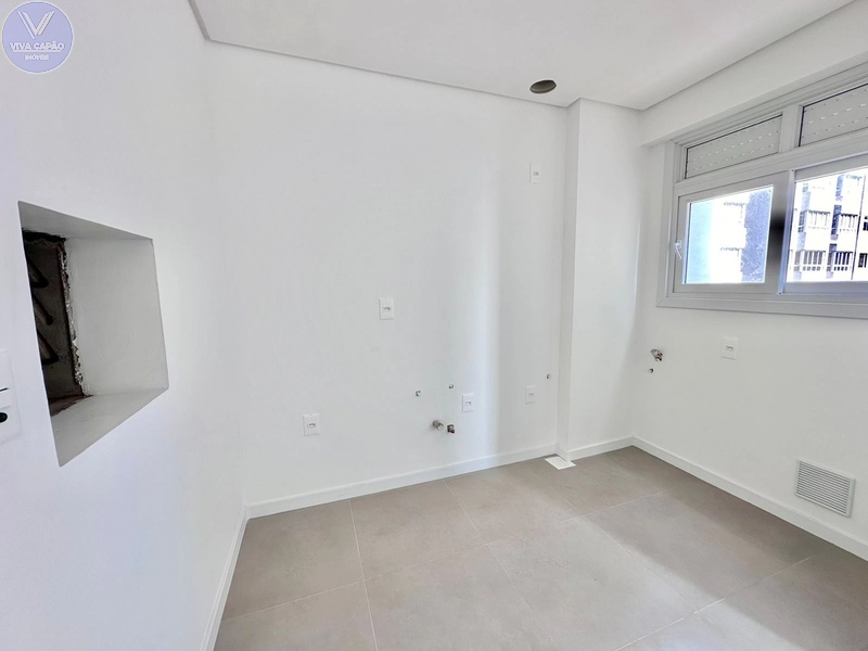 APARTAMENTO NO CHÂTEAU MARINA EM CAPÃO – LAZER COMPLETO NO ROOFTOP: 1ª foto da galeria de imagens do imóvel