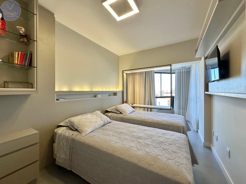 AMPLO APARTAMENTO DE FRENTE PARA O MAR E COM VISTA LIBERADA...: 37ª foto da galeria de imagens do imóvel