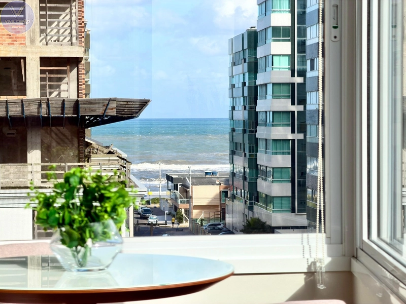 APARTAMENTO À VENDA FRENTE A PRAÇA E VISTA PRO MAR: 3ª foto da galeria de imagens do imóvel