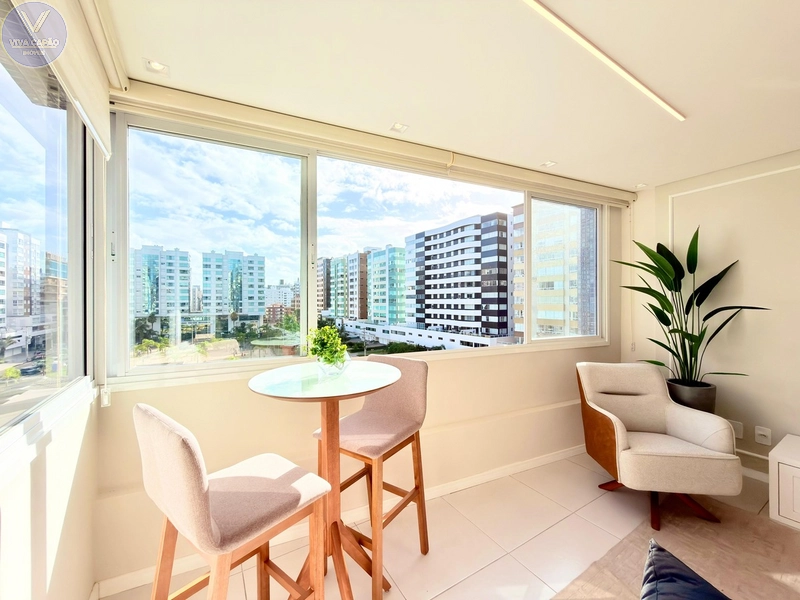 APARTAMENTO À VENDA FRENTE A PRAÇA E VISTA PRO MAR: 1ª foto da galeria de imagens do imóvel