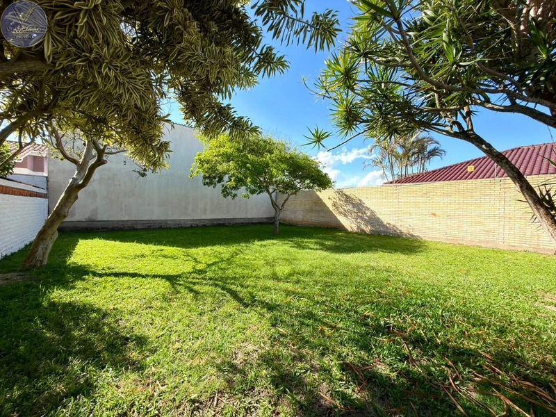 CASA TÉRREA NO CENTRO DE XANGRI-LÁ, FRENTE LESTE, DIVISA COM ATLÂNTIDA: 15ª foto da galeria de imagens do imóvel
