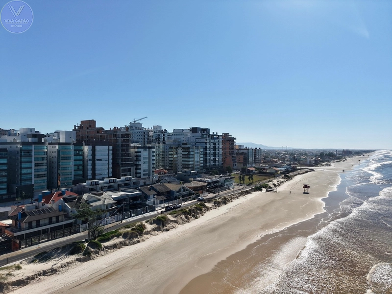 SOBRADO À BEIRA MAR  À VENDA EM CAPÃO DA CANOA: 2ª foto da galeria de imagens do imóvel